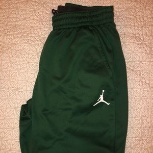 Nike therma-fit joggers